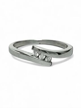 Diamond 10K White Gold Trinity Bypass Ring size 8